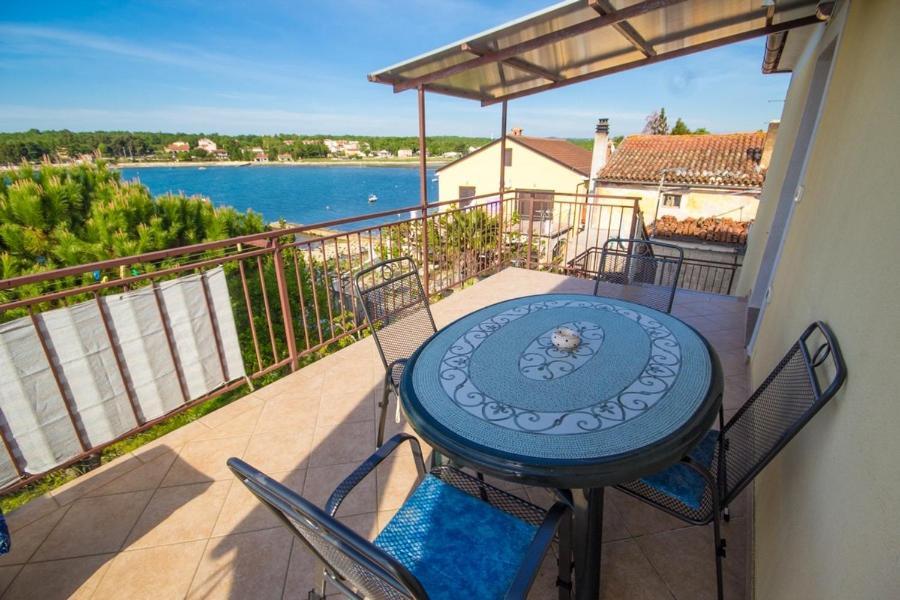 Apartment Bencic Karigador Kültér fotó