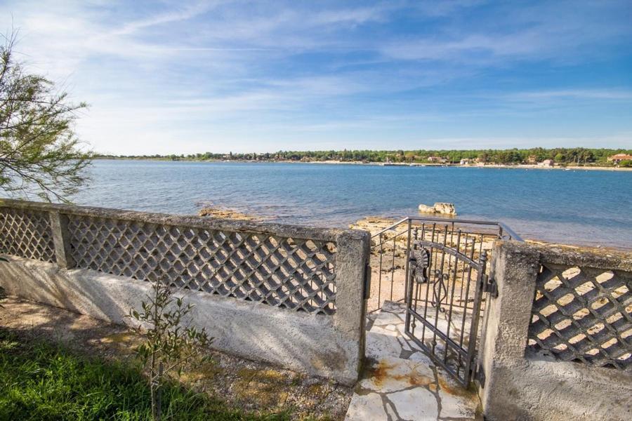 Apartment Bencic Karigador Kültér fotó