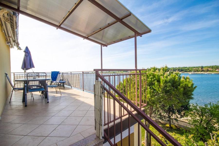Apartment Bencic Karigador Kültér fotó