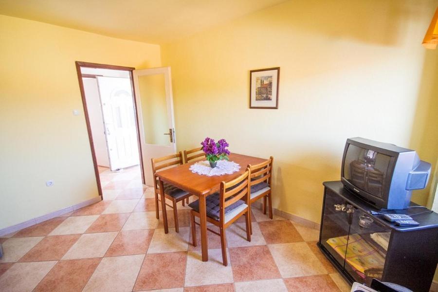 Apartment Bencic Karigador Kültér fotó